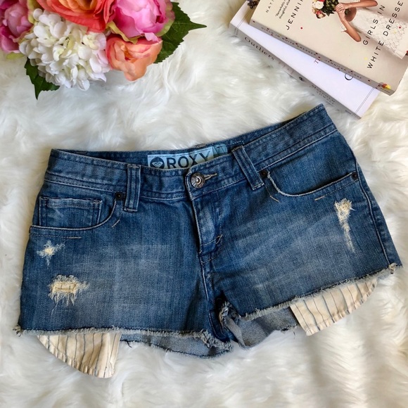 Roxy Pants - HP! 🎉 [roxy] distressed denim shorts